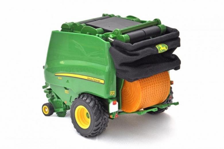  Britains John Deere 990 Round Baler 