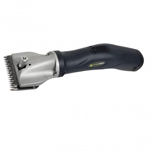  Farm Pro Cordless Cattle Clipper c/w A7 Blades 168374