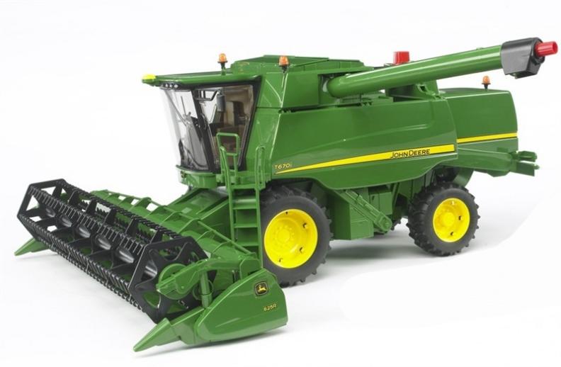  Bruder 2132 John Deere T670i Combine